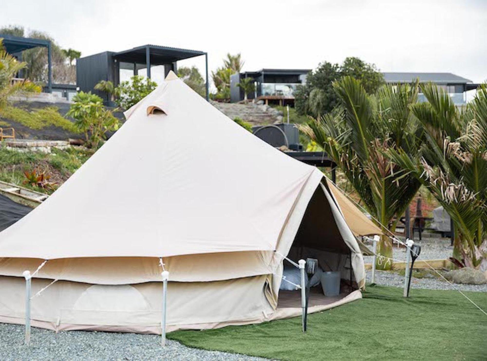 Aotearoa Surf Eco Pods Hotell Te Arai Exteriör bild