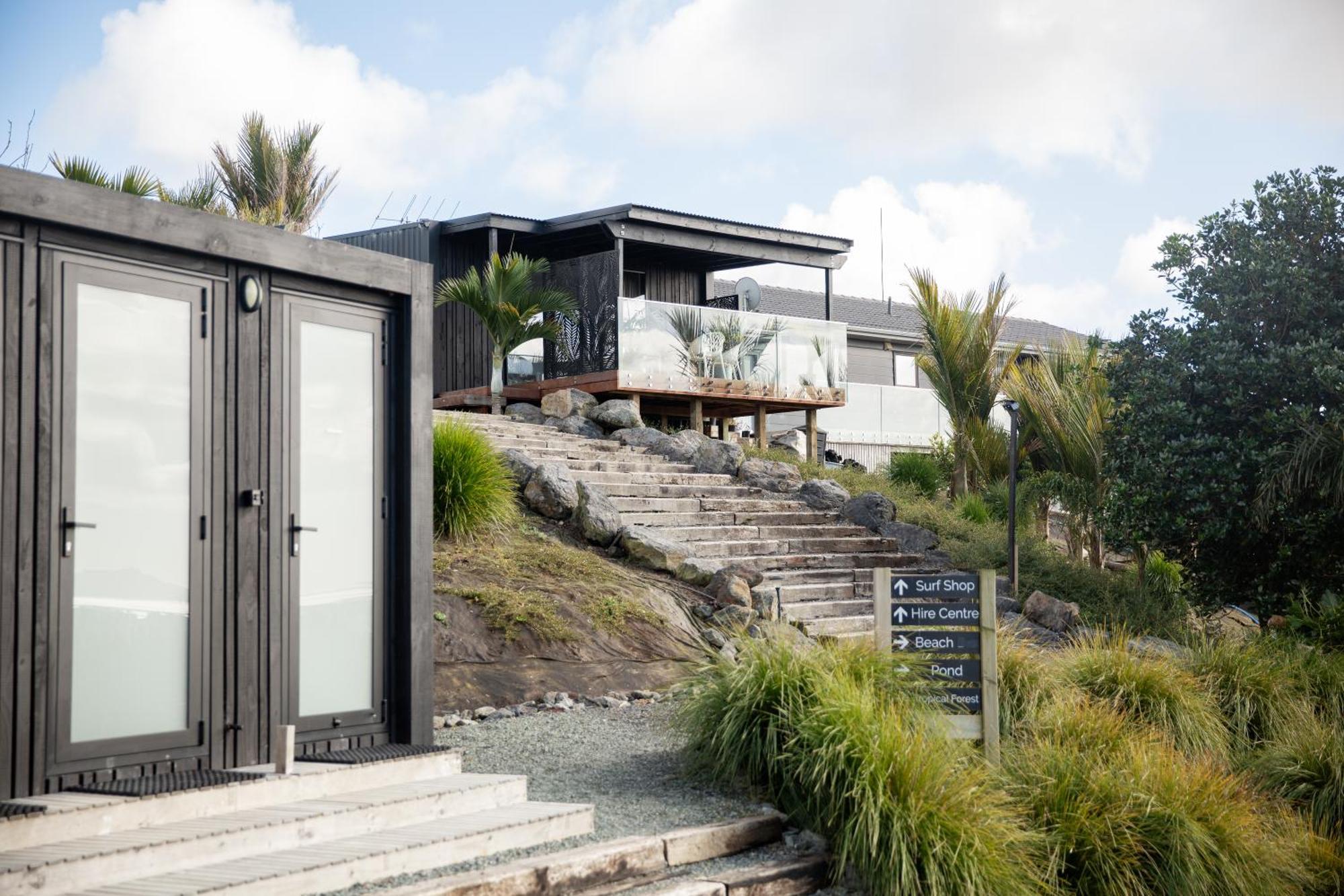 Aotearoa Surf Eco Pods Hotell Te Arai Exteriör bild