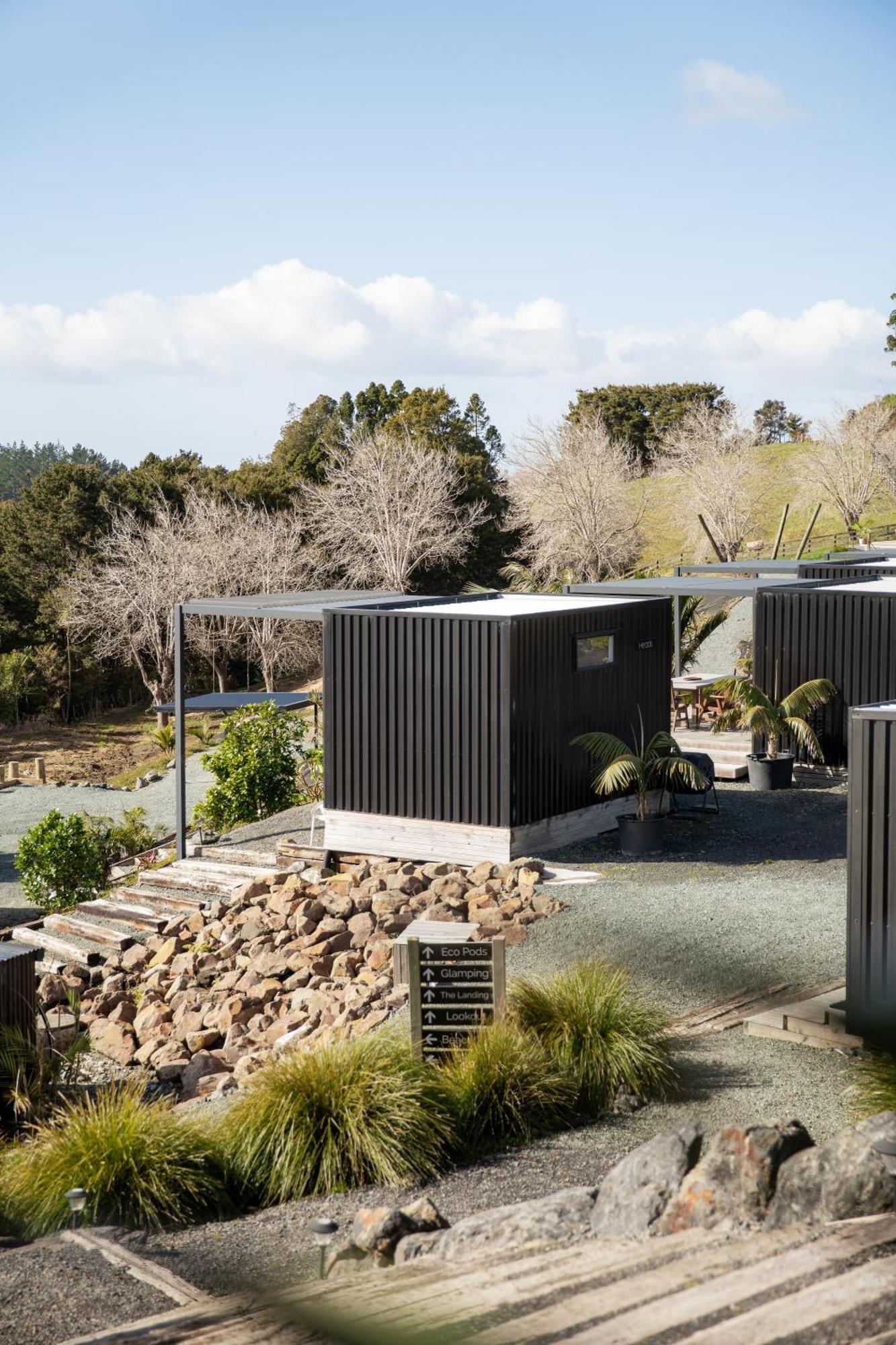 Aotearoa Surf Eco Pods Hotell Te Arai Exteriör bild