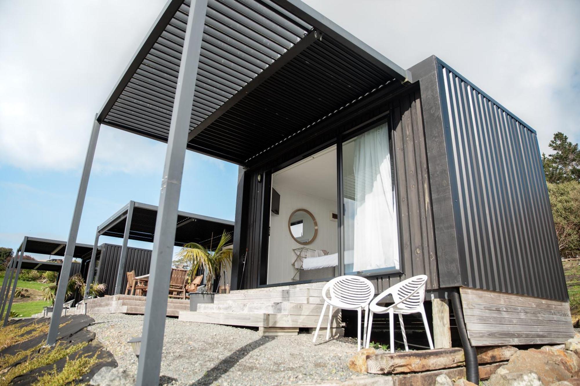 Aotearoa Surf Eco Pods Hotell Te Arai Exteriör bild
