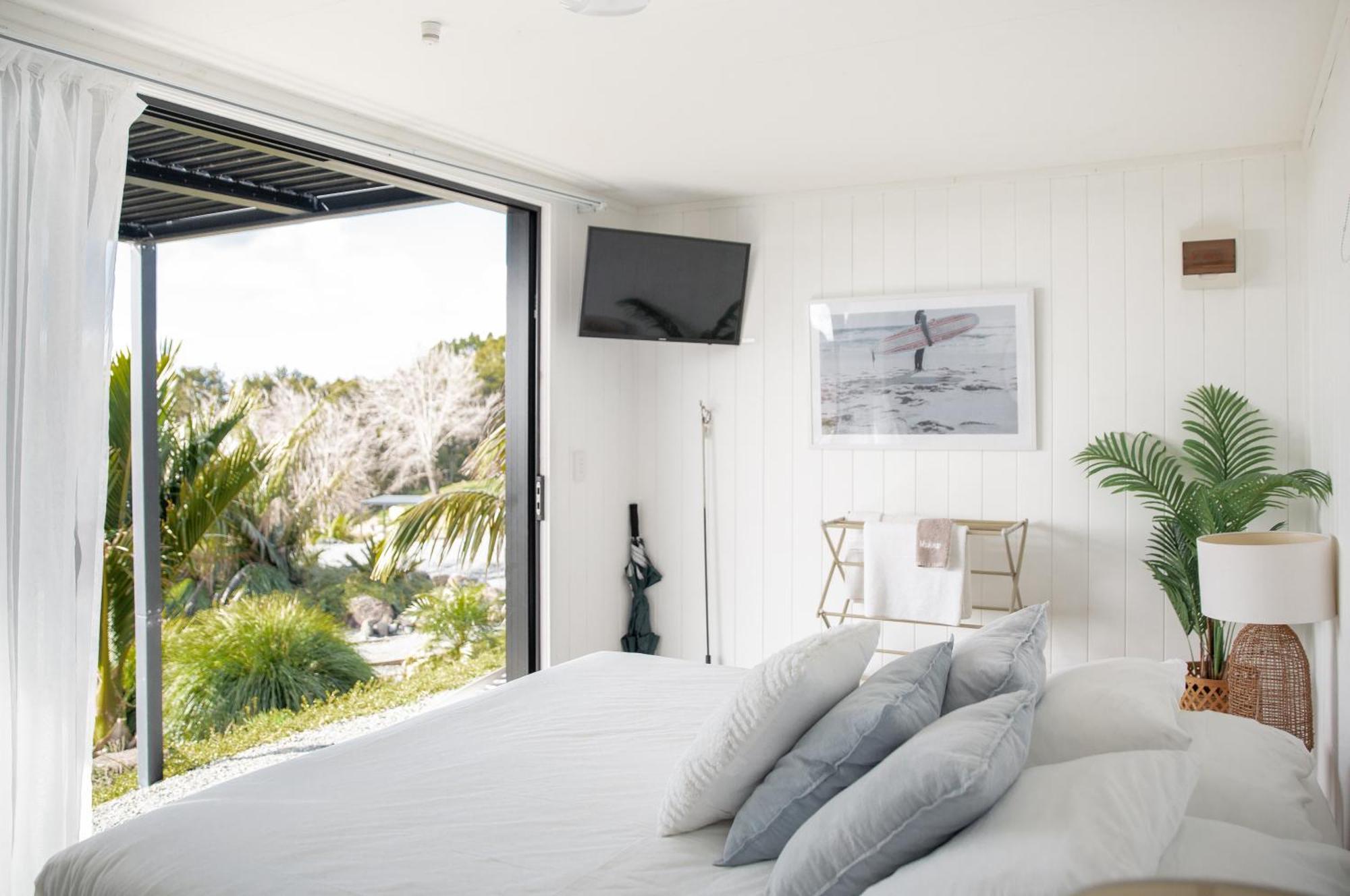 Aotearoa Surf Eco Pods Hotell Te Arai Exteriör bild
