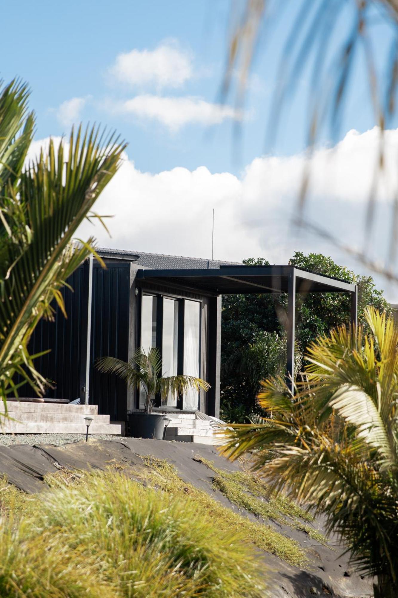 Aotearoa Surf Eco Pods Hotell Te Arai Exteriör bild